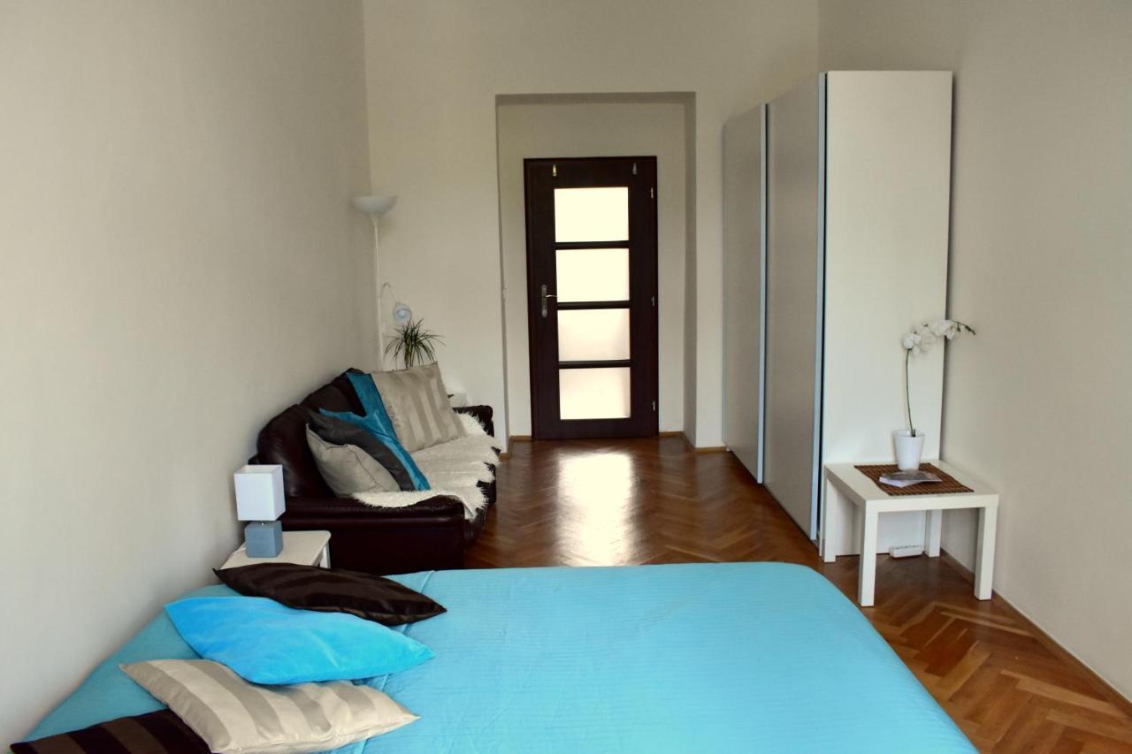Wellness Apartments Florenc Praha Bagian luar foto