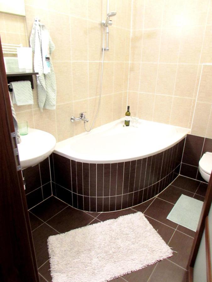 Wellness Apartments Florenc Praha Bagian luar foto