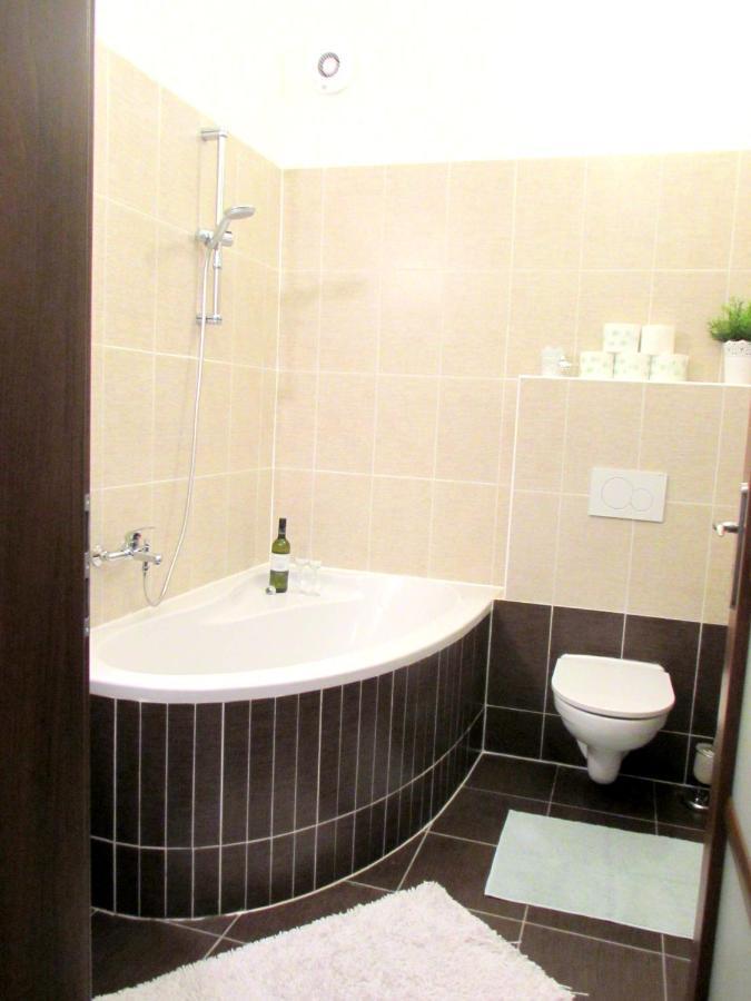 Wellness Apartments Florenc Praha Bagian luar foto